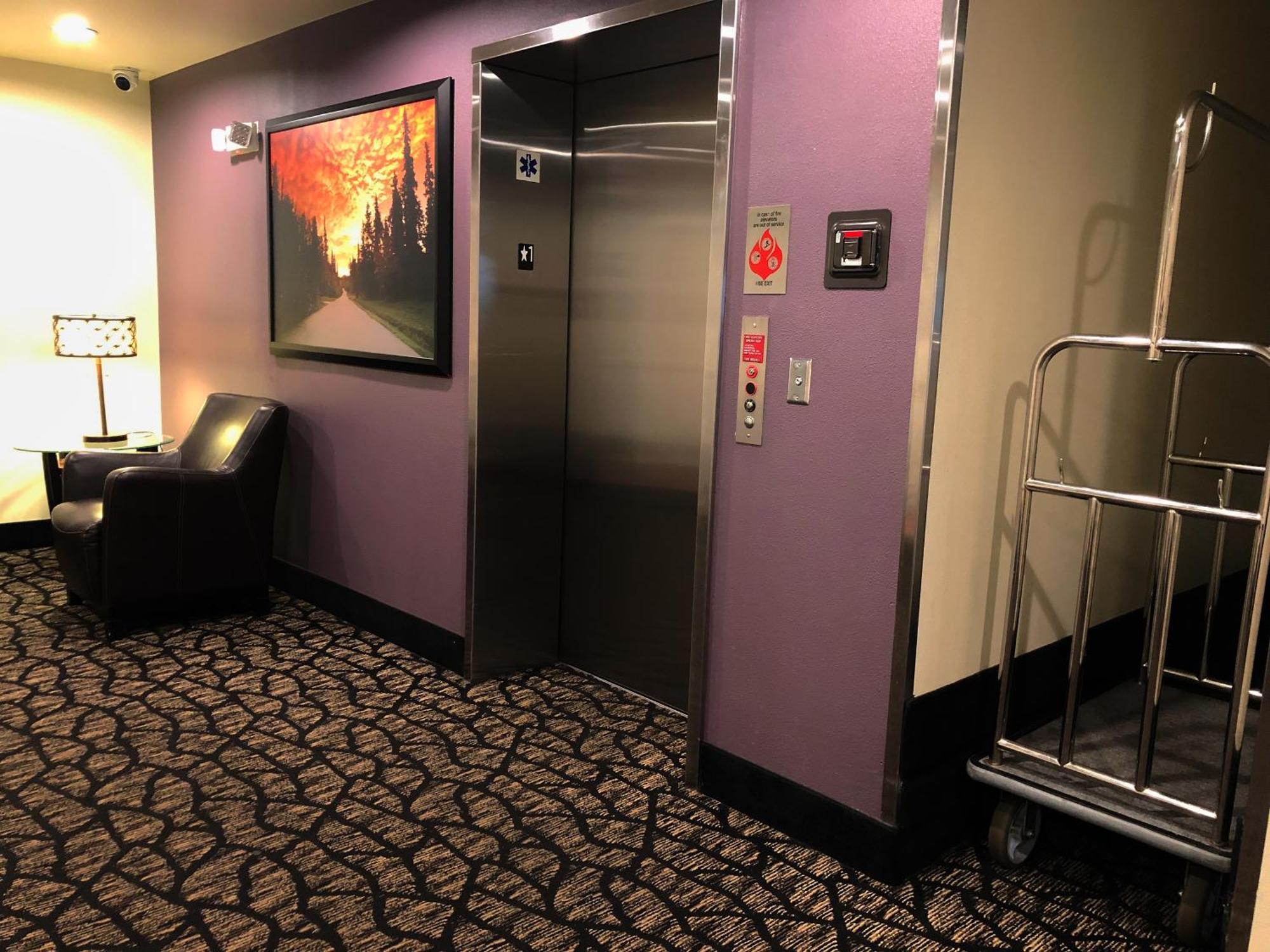 Aspen Suites Hotel Анкъридж Екстериор снимка